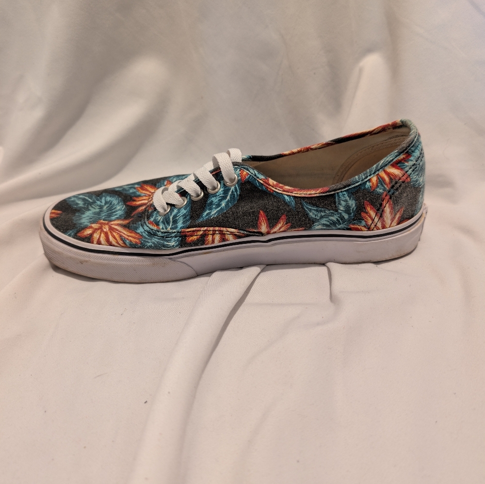 Van Authentic - Picture 7 of 10